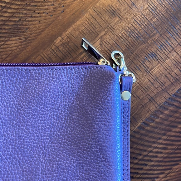 NWT Leather Bag with Wristlet/Wallet - Picture 3 of 9